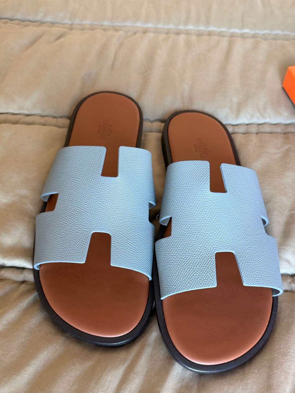 Hermès Men’s Izmir Sandal in Gris Antarctiqu
